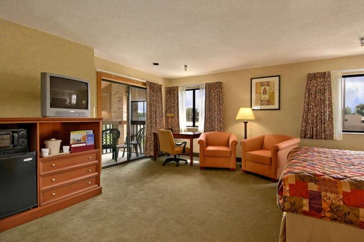 Room 16 of 52