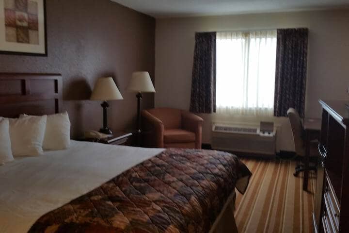 Room 6 of 52