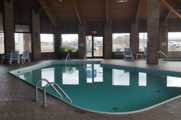 Pool 33 of 52