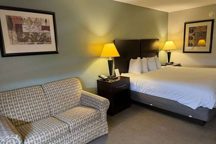 Room 18 of 52