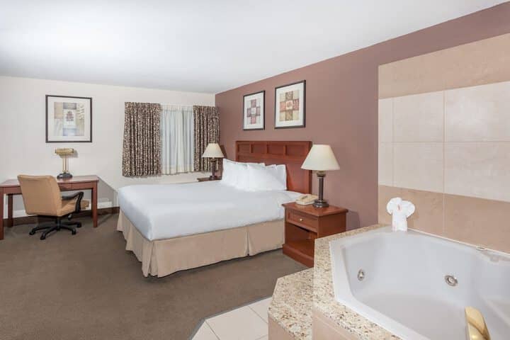 Room 13 of 52